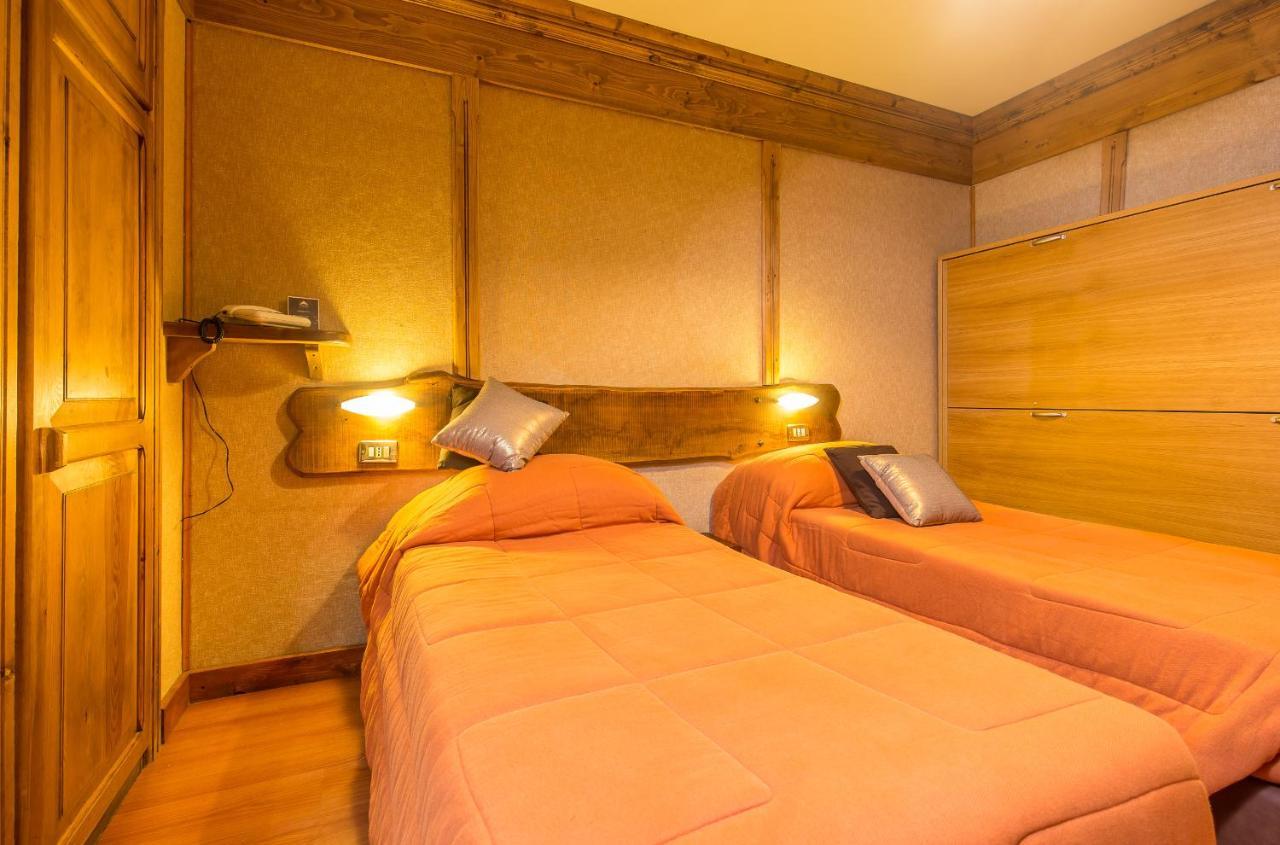 Hotel Togo Palace טרמינילו מראה חיצוני תמונה